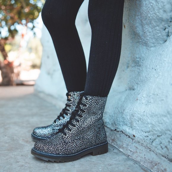 ** KIDS ** Pom D'Api "Sid Ranger" Silver Polka Dot Suede Boots, size 35 - Picture 2 of 16